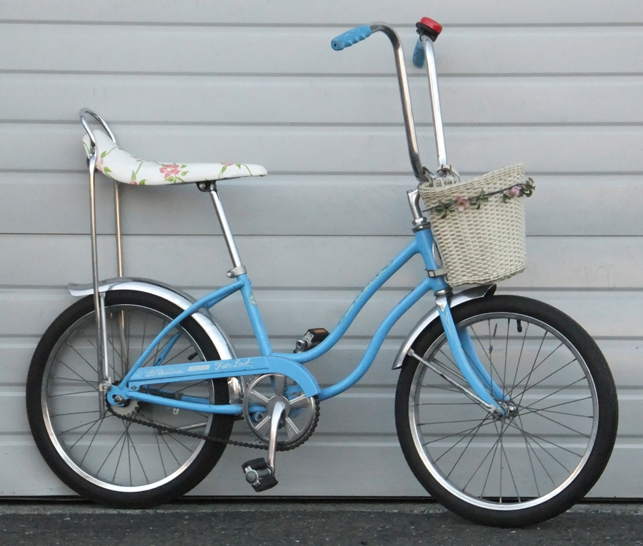 schwinn bike with banana seat
