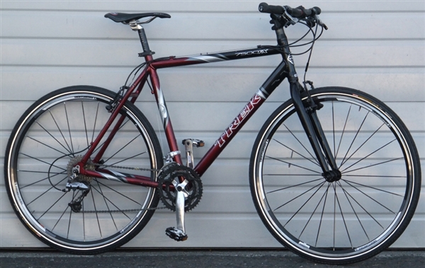 22.5" TREK 7500 FX Hybrid/Utility bike ~5'11"-6'2"