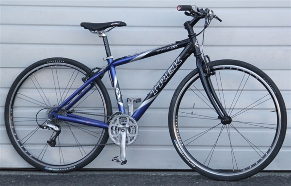 17.5" TREK 7700FX Road/Utility Bike ~5'7"-5'10"