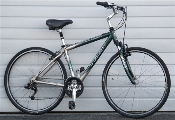 17.5" TREK 7300 Aluminum Hybrid/Utility Bike ~5'7"-5'10"