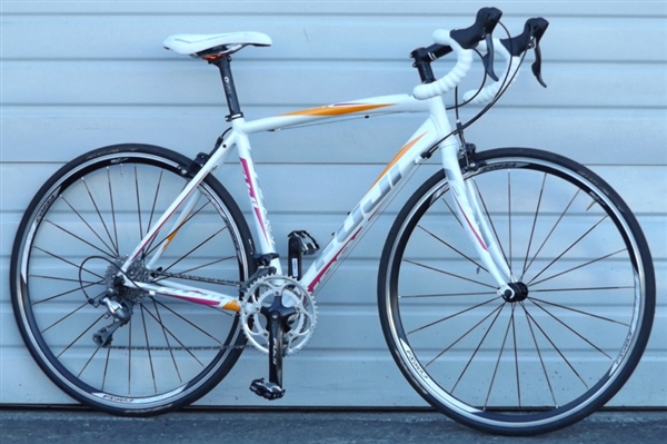 51cm FUJI Finest WSD Compact Aluminum Carbon Road Bike ~5'5"-5'8"