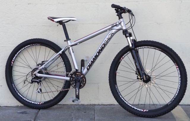 diamondback axis mountain bike