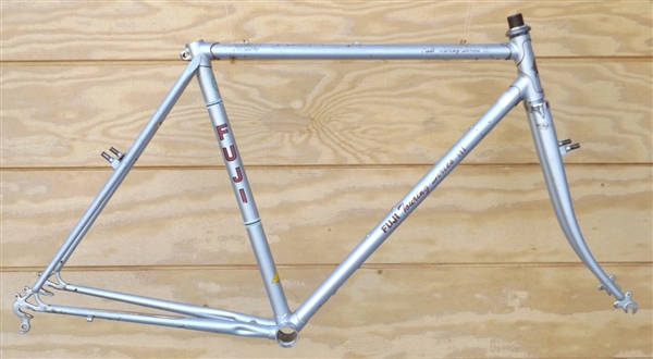 52cm Fuji Touring Series III quad butted tubing Suntour Frameset Japan
