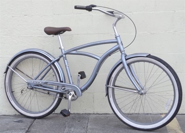 19" TREK Cruiseliner 3 Speed Nexus Comfort Beach Cruiser ~5'7"-5'11"