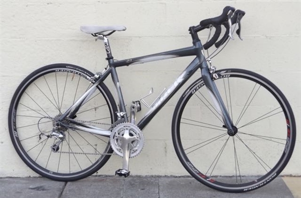 52cm TREK 2.1 Aluminum Carbon 105 Triple Road Bike ~5'4"-5'7"