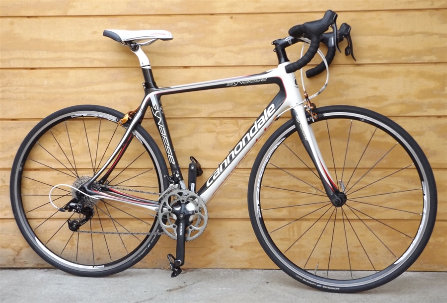 54cm CANNONDALE Synapse 6 Carbon Sram Apex Road Bike 5 7