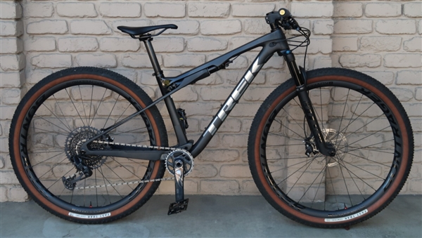 Medium TREK Supercaliber 9.8 GX AXS 1x12 Carbon XC 29er Full Suspension Mountain Bike ~5'5"-5'9"