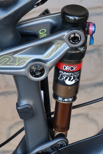 MTB TREK Pro9.9 カーボンフレーム Yahoo!オークション - TREK トレック カーボンフレーム 5500