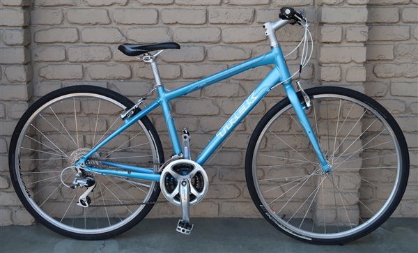 17" TREK 7.2 FX  Aluminum Shimano Hybrid Utility Bike ~5'3"-5'7"