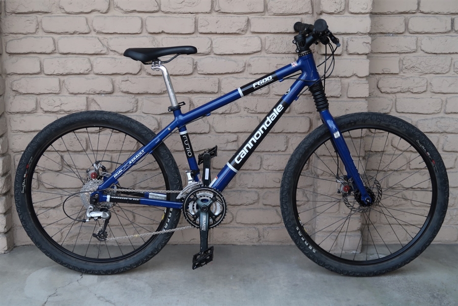 Small CANNONDALE F600 USA Made Gravel Utility Bike ~5'2
