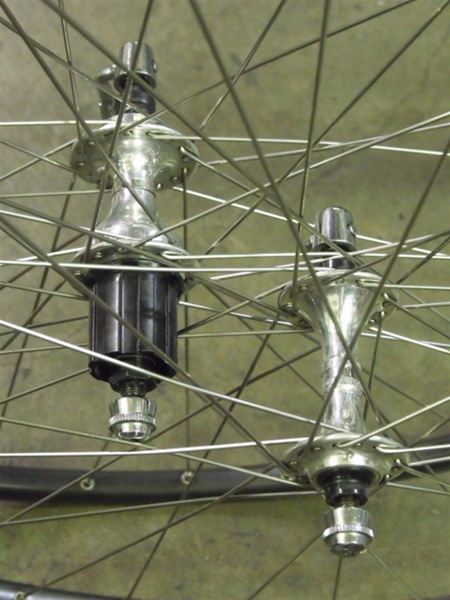 8 Speed 700c Campagnolo Chorus 32 Hole Omega 19 6082 Alloy Wheel Set Skewers