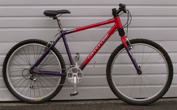 17.5" Cannondale F600 Front Suspension Aluminum Mountain Bike 5'7"-5'10"