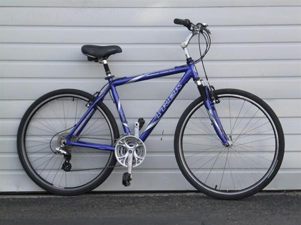 Trek 7200 Multitrack 20” Aluminum Comfort/Commuter Bike 5’8”-6’0”