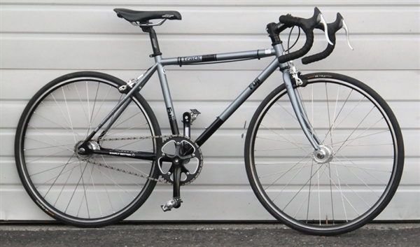 43cm Fuji Track Single Speed 650c Flip Flop Road Bike 4'6"-4'9"