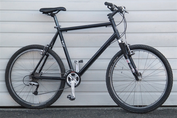 20.5" SMITH & WESSON Tactical Aluminum Mountain Bike ~5'11"-6'2"