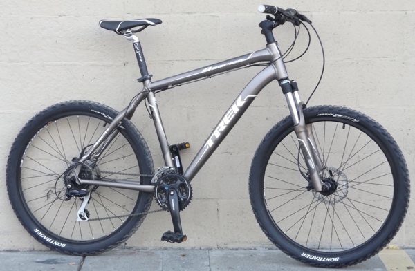 19.5" TREK 4300 Hydraulic Disc Aluminum Hardtail Mountain Bike ~5'10"-6'1"
