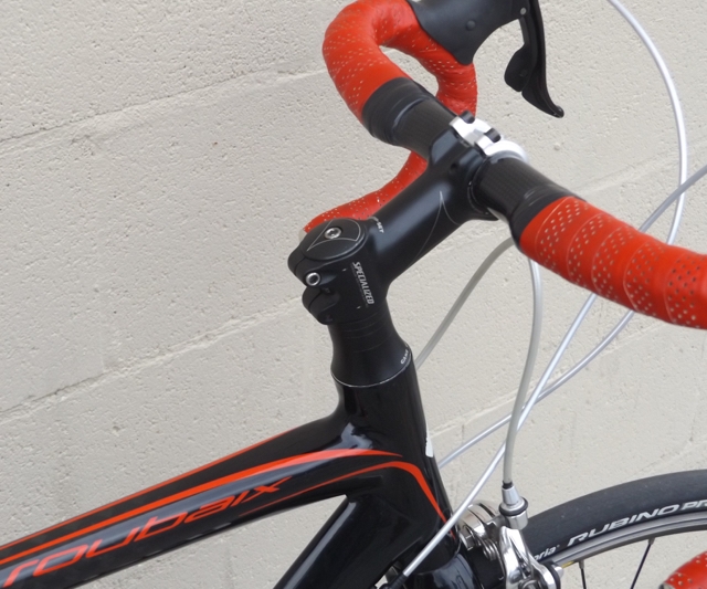 52cm SPECIALIZED Roubaix Carbon 105 Endurance Road Bike ~5'4 52cm SPECIALIZED Roubaix Carbon 105 Endurance Road Bike ~5'4