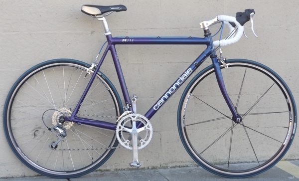 54cm CANNONDALE R300 Aluminum USA Road Bike ~5'6"-5'9"