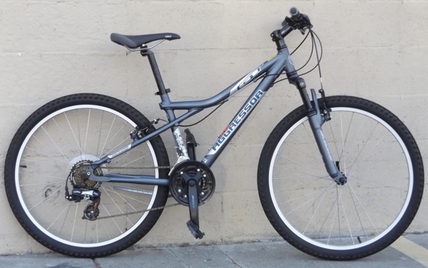 XS GT Aggressor Aluminum Suspension Mountain Bike ~5'0