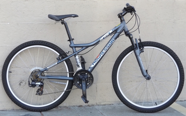 XS GT Aggressor Aluminum Suspension Mountain Bike ~5'0"-5'3"