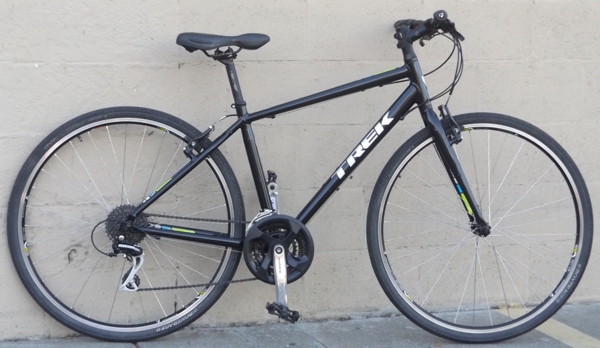 17.5" TREK 7.2 FX Aluminum Shimano Hybrid Utility Bike ~5'5"-5'8"