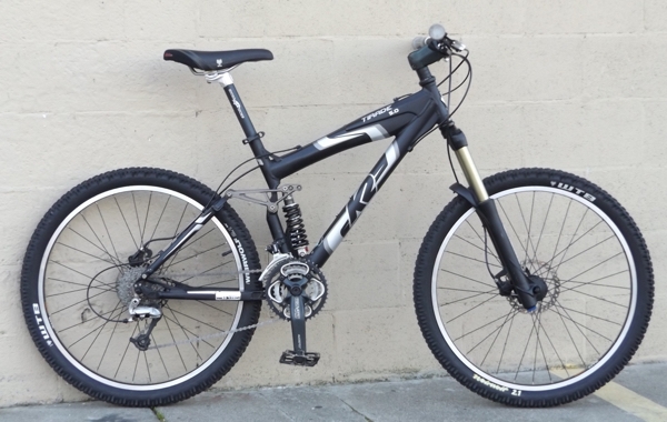 Medium K2 Tirade 5.0 Fox XT Full Suspension Mountain Bike ~5'7"-5'10"