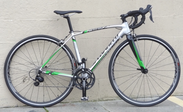 49cm SPECIALIZED Allez Comp 105 Aluminum Carbon 11 Speed Road Bike ~5'0"-5'3"