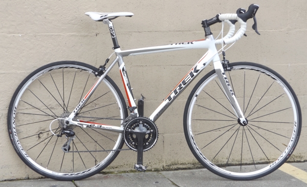 54cm TREK 2.3 Aluminum Carbon Triple 105 Road Bike ~5'7"-5'10"