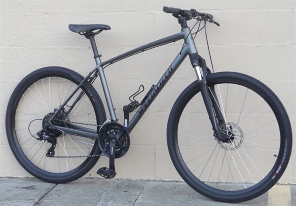 Large SPECIALIZED Crosstrail 2018 Aluminum Suspension Disc Utility Bike ~5'9"-6'0"
