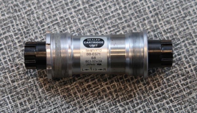 English thread Shimano Deore XT BB-ES71 68 x 113 Octalink