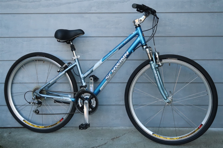 Schwinn trail best sale bike