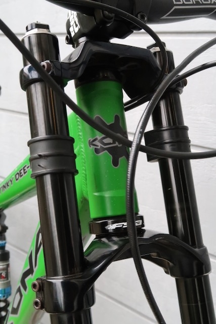 自転車本体 KONA stinky Dee-lux 26er BikePedia - Bicycle Value Guide