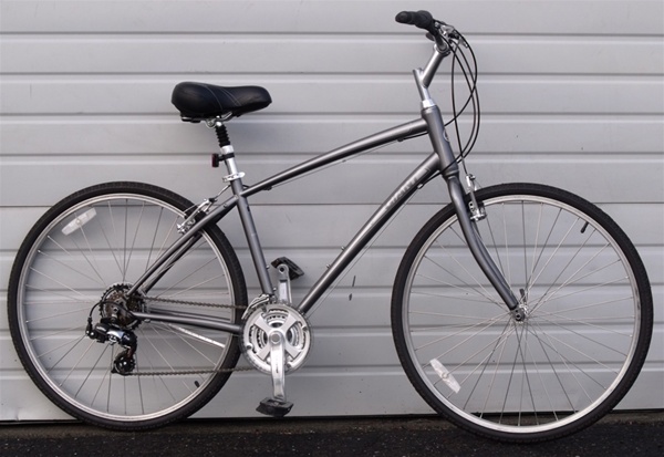 18" Medium Giant ST Utility Bike 5'7"-5'11"