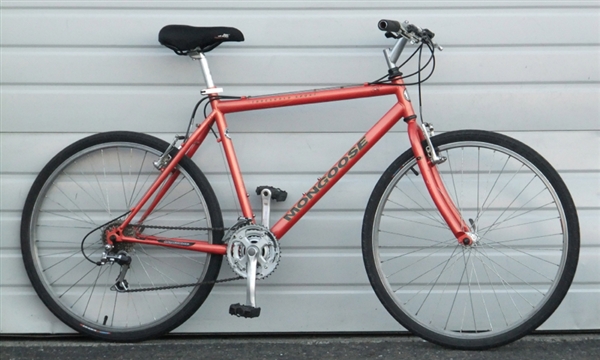 18" Mongoose Threshold Mountain Utility Bike 5'6"-5'9"