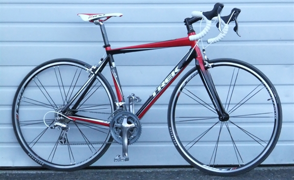 54cm 2009 TREK 2.3 Aluminum Carbon Triple Road Bike 5'5"-5'8"