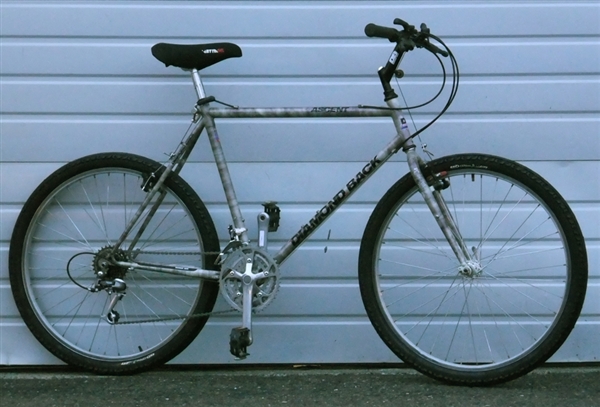 20" Diamondback Ascent 18 Speed Utility Bike 5'9"-6'0"