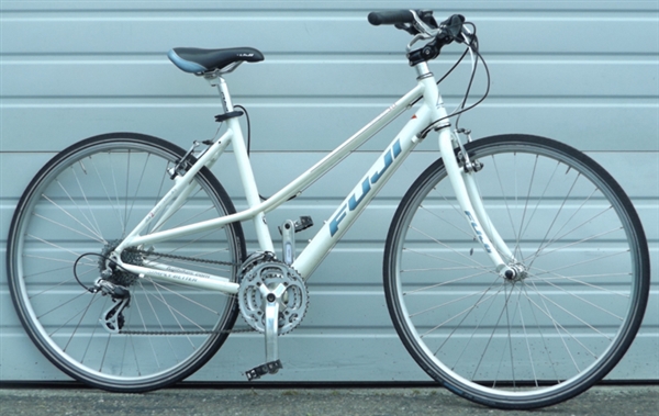 19" FUJI Absolute 3.0 Aluminum Step Thru Utility Bike ~5'6"-5'9"