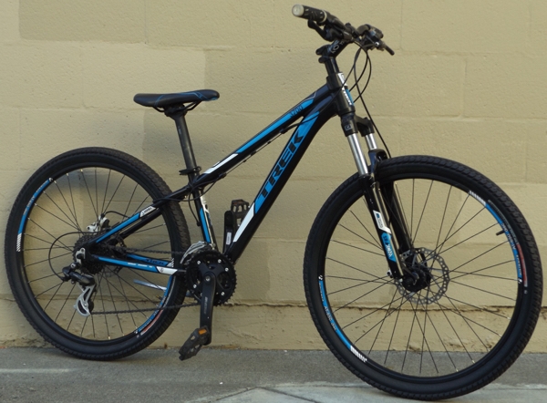 13" TREK 3700 Aluminum 24 Speed Hardtail Mountain Bike ~4'11"-5'2"