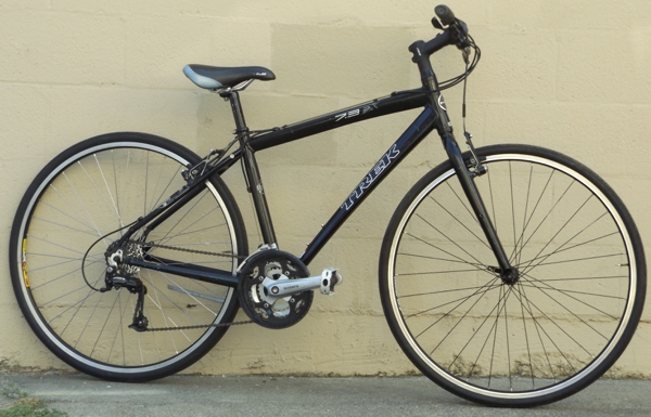 17.5" TREK FX 7.3 Utility Hybrid Bike ~5'4"-5'7"