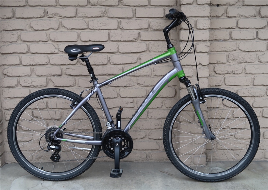 Giant sedona dx store mountain bike