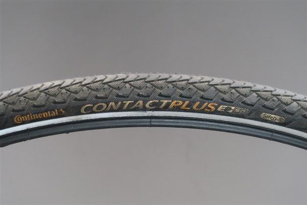 700 x 28c Continental Contact Plus road tire