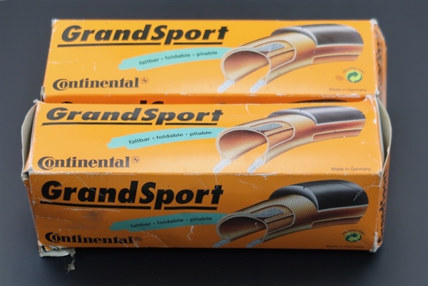 700 x 20c Continental Grand Sport folding road tires pair NEW