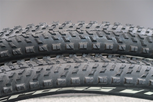 29 x 2.2" Mavic Cross Roc Roam folding mountain bike tires pair NEW