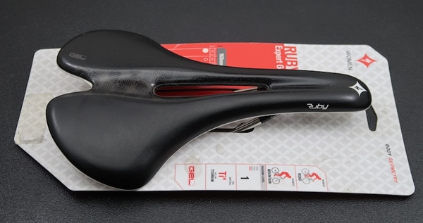 Specialized Ruby Expert hollow titanium rail gel womens saddle black 168mm NEW