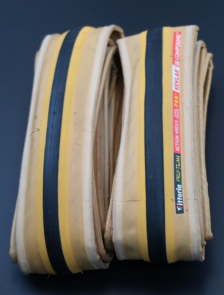 700 x 23c Vittoria Pro-Team Action HSD23 Kevlar folding road tires yellow & black pair NEW