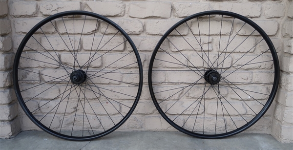 29" Bontrager Connection 7speed speed disc wheelset
